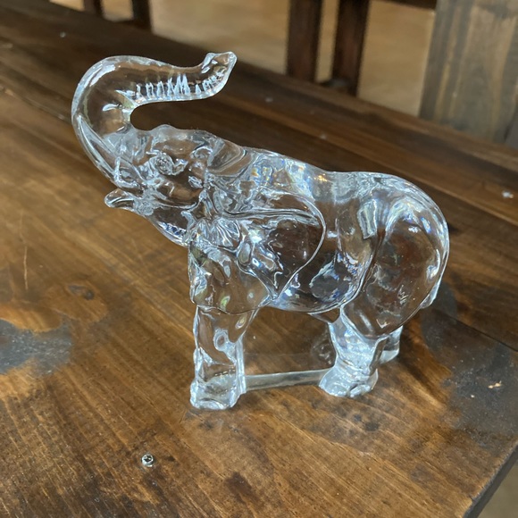 SOLD Glass Elephant Statue - Good Luck Elephant - Glass Elephant Figurine - Picture 9 of 12